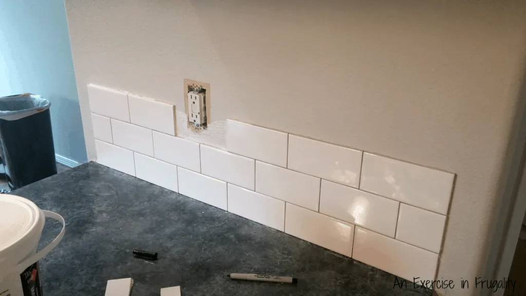 White subway tile backsplash outlet
