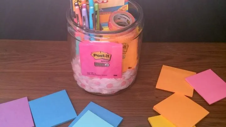 simple teacher gift basket post-it notes