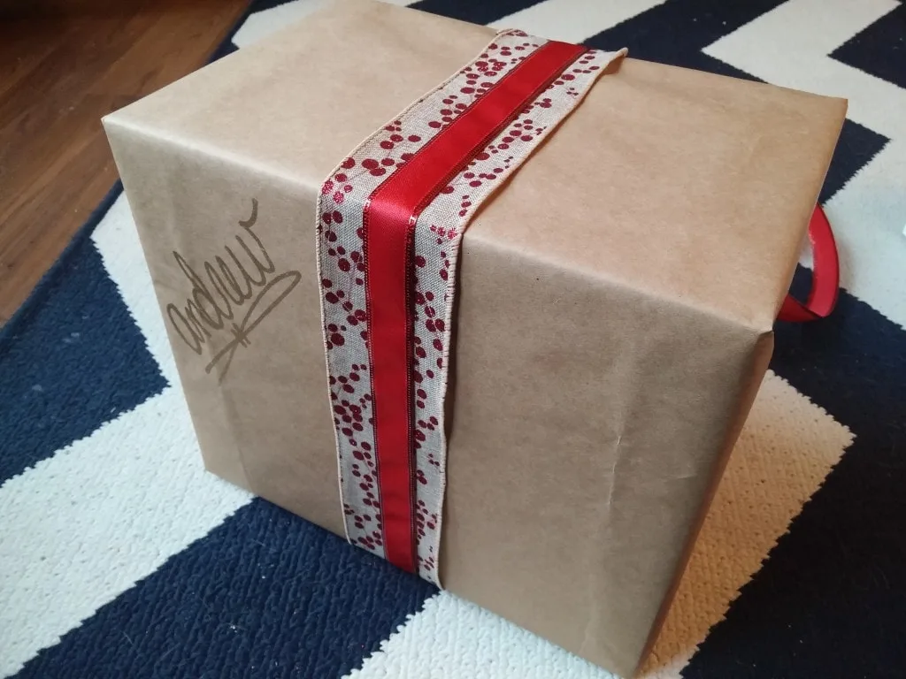 rustic kraft paper gift wrap