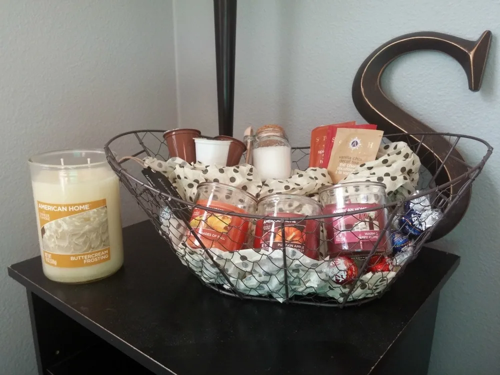 Airbnb Welcome Gift Basket Ideas: 10 Gifts Your Guests Will Absolutely Love  | Floorspace