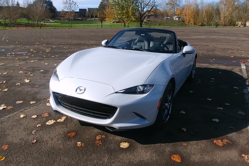 2016 Mazda Miata MX-5. Did a test drive with this car for a week. SO MUCH FUN to drive. #DriveShop #DriveMazda