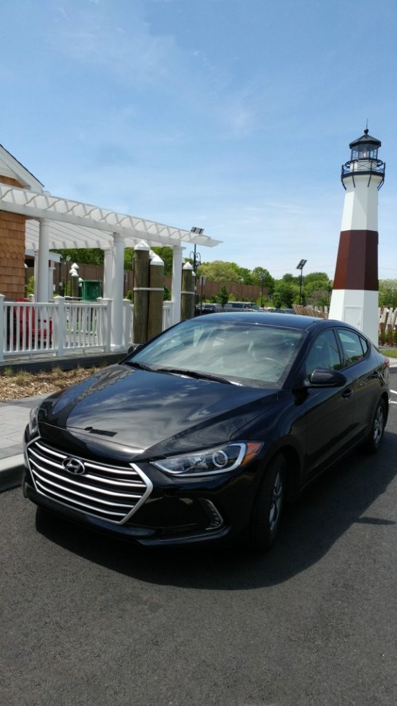 2017 Hyundai Elantra- I spent the weekend cruising around Long Island, New York in this gorgeous beast. Affordable family car that doesn't LOOK like an affordable family car. Take a peek at my thoughts and see some great features of the Hyundai Elantra Eco