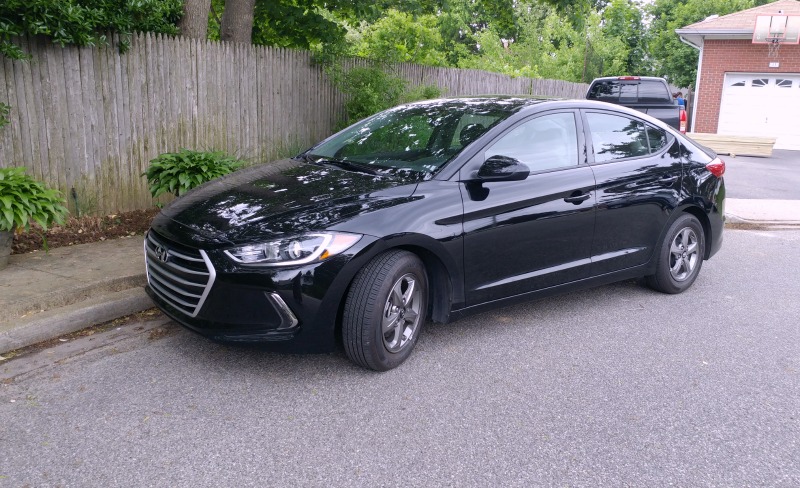 2017 Hyundai Elantra- I spent the weekend cruising around Long Island, New York in this gorgeous beast. Affordable family car that doesn't LOOK like an affordable family car. Take a peek at my thoughts and see some great features of the Hyundai Elantra Eco