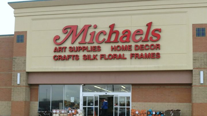 10 Michael's Hacks for the Crafting Addict-If you are a serious crafter, chances are you spend a lot of time (and money) at Michael's. But your hobby doesn't have to put you in debt. With these tips you can save a TON of money at Michael's!