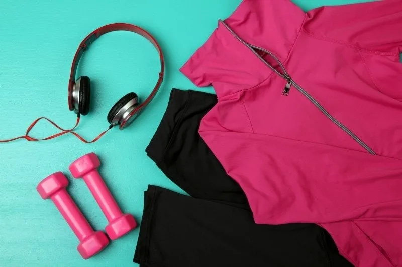 Where to find cheap workout clothes on a budget-there's SO many places you can get incredibly cute, trendy workout clothes for cheap! These are 10 of my favorites! #fitness #fashion #inspo clothes | cheap | budget | gym | workout | yoga | pilates | trendy | fashion